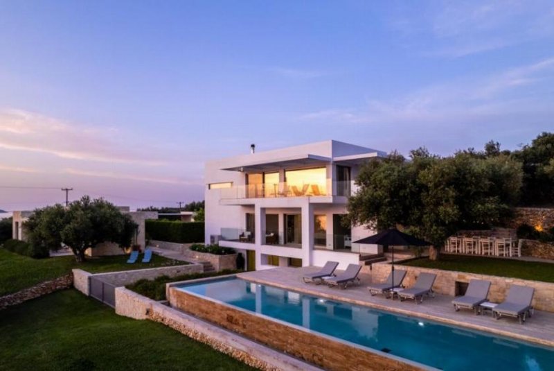 Plaka bei Chania Kreta, Plaka: 2 Luxusvillen mit Tennisplatz, Olivenhain und atemberaubendem Meerblick zu verkaufen Haus kaufen
